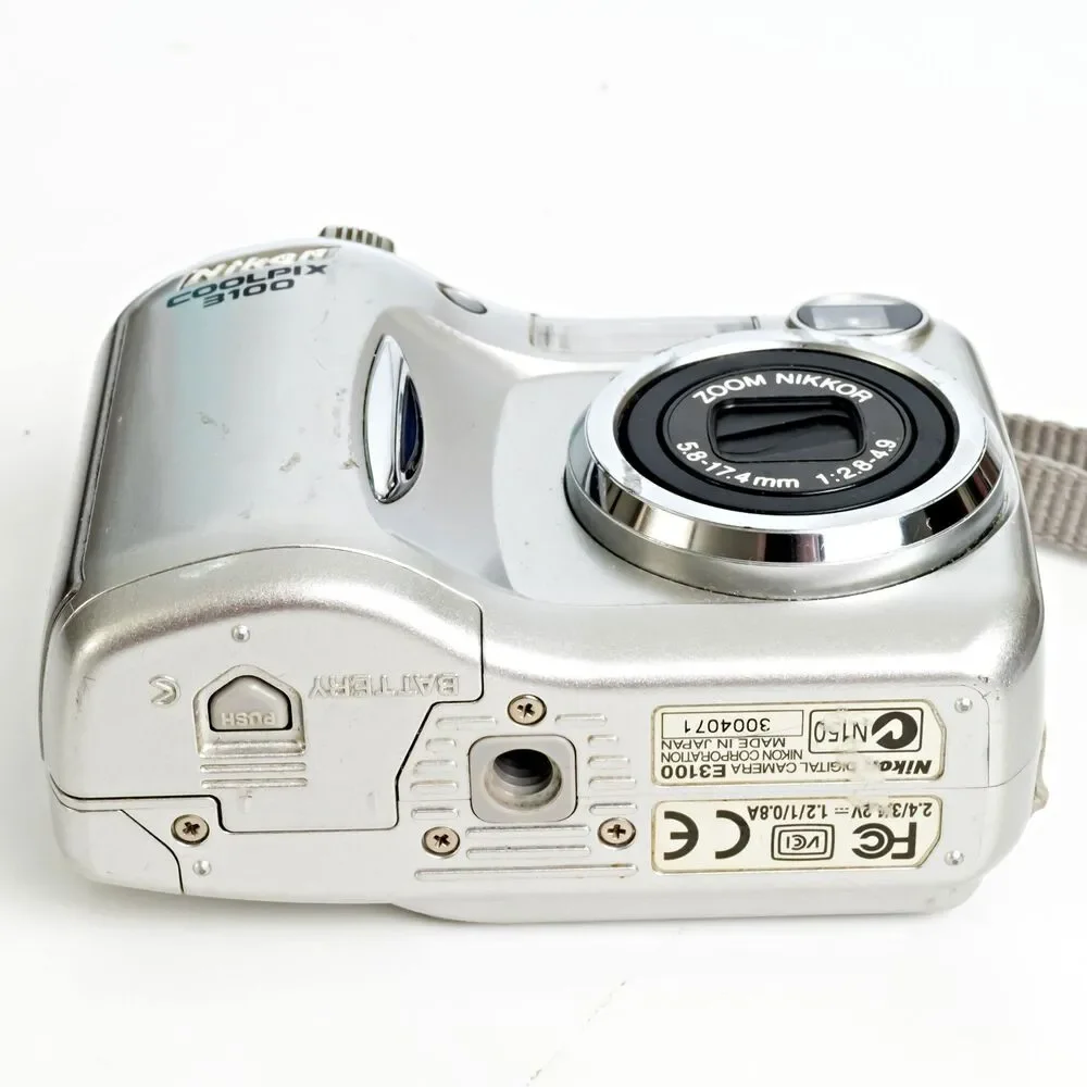 Nikon Coolpix 3100 3.2 Megapixel Digital Camera 3x Zoom TESTED Works - Picture 7 of 7